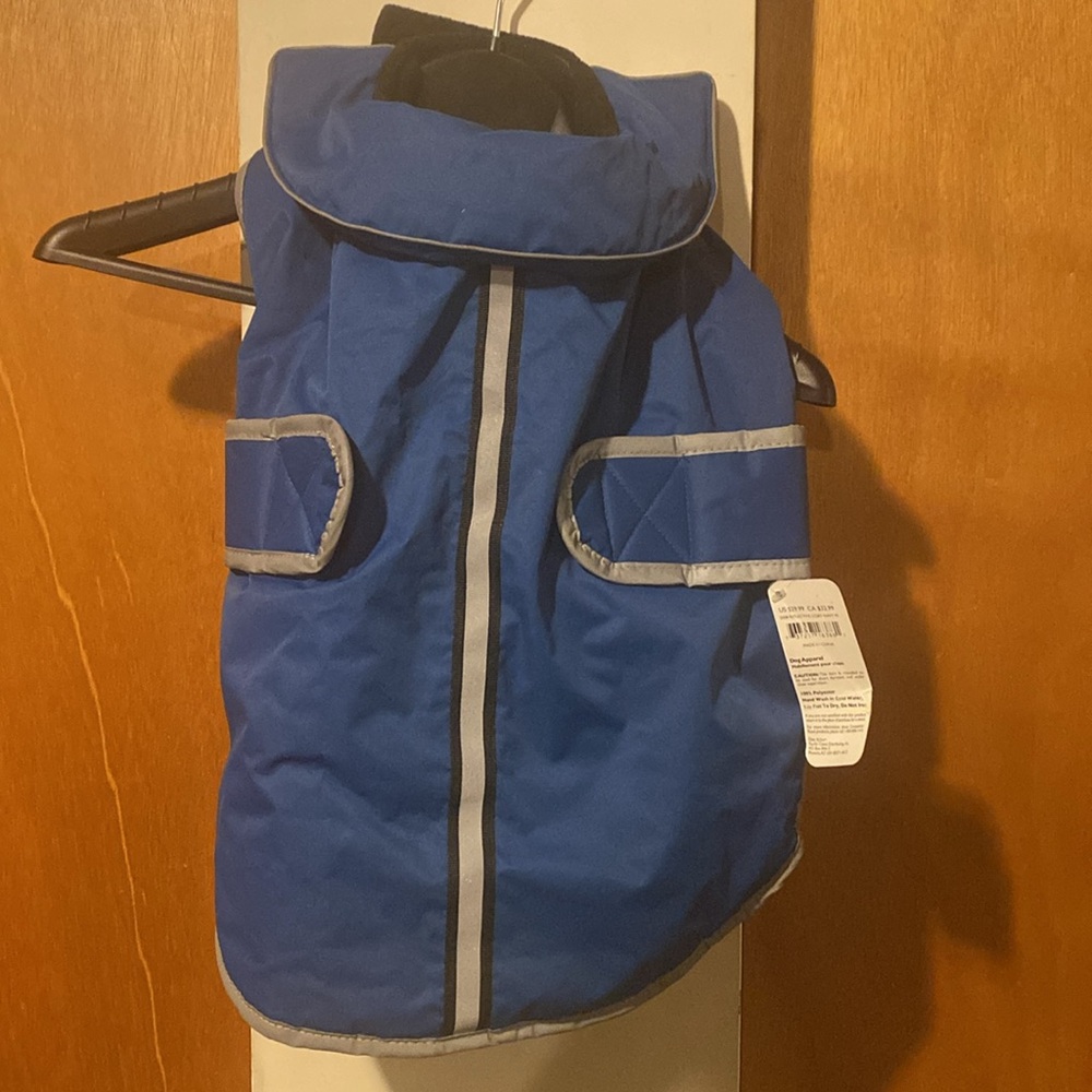 💙🩶💙NWT Companion Road Fleece Lined Dog Coat - Medium